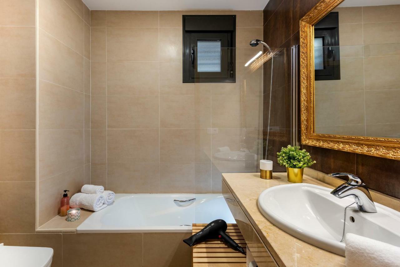 Hsh Suites Metropol Seville Exterior photo